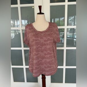 Xersion Pink Camo Quick-Dri Workout Tee Large